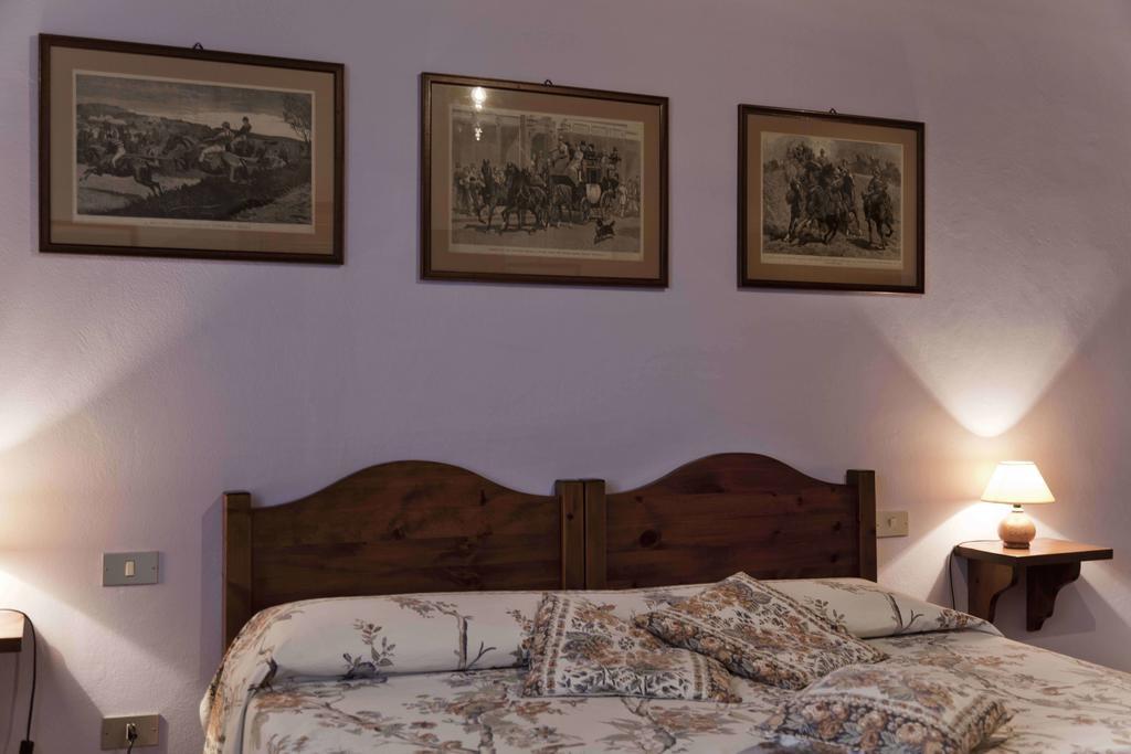 הוילה צ'רטו גואידי Tenuta Di Colle Alberti Agriturismo חדר תמונה