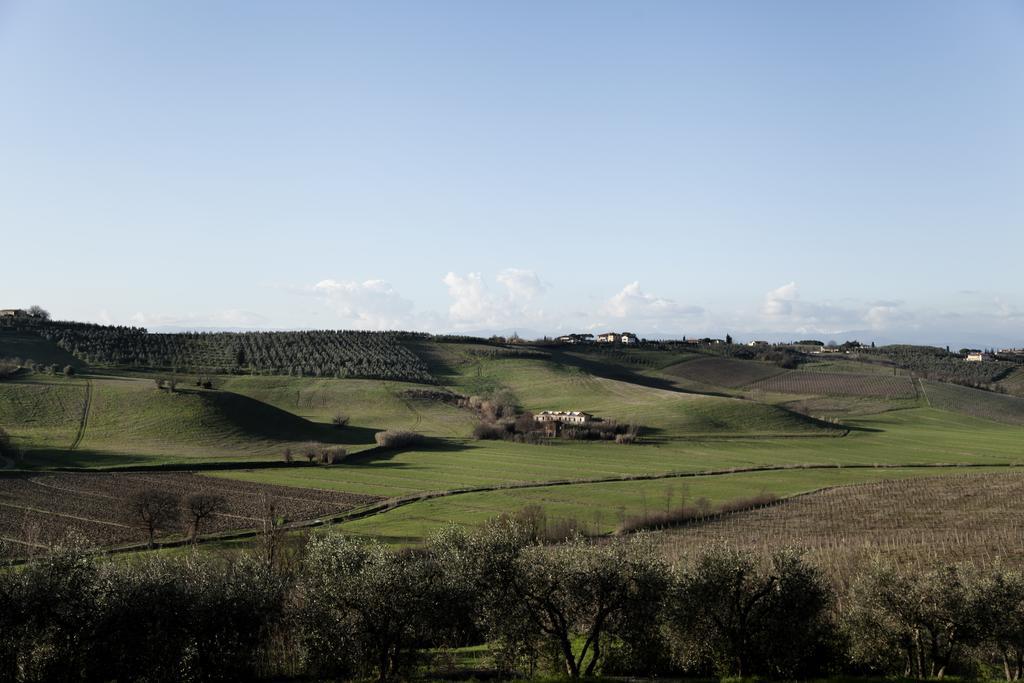הוילה צ'רטו גואידי Tenuta Di Colle Alberti Agriturismo מראה חיצוני תמונה