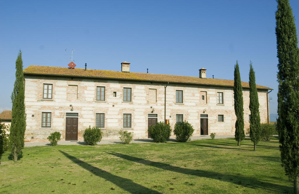 הוילה צ'רטו גואידי Tenuta Di Colle Alberti Agriturismo מראה חיצוני תמונה